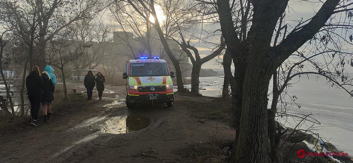 Гуляли по тонкому льду Днестровского лимана: в Одесской области дети «поставили на уши» спасателей