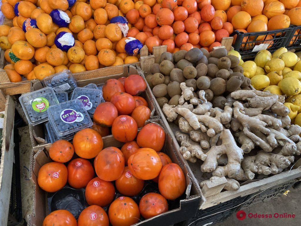 Пастернак, крылья ската и всё для кути: воскресные цены на одесском «Привозе»