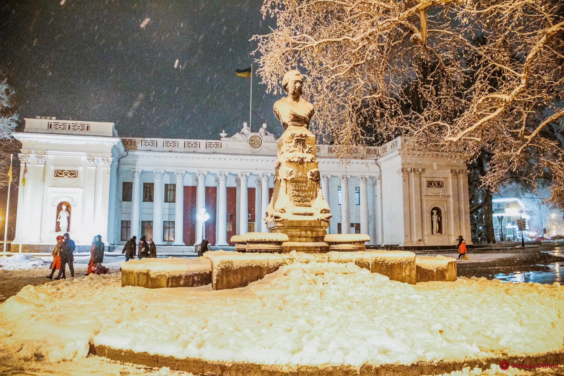 Вечерняя заснеженная Одесса (фоторепортаж)