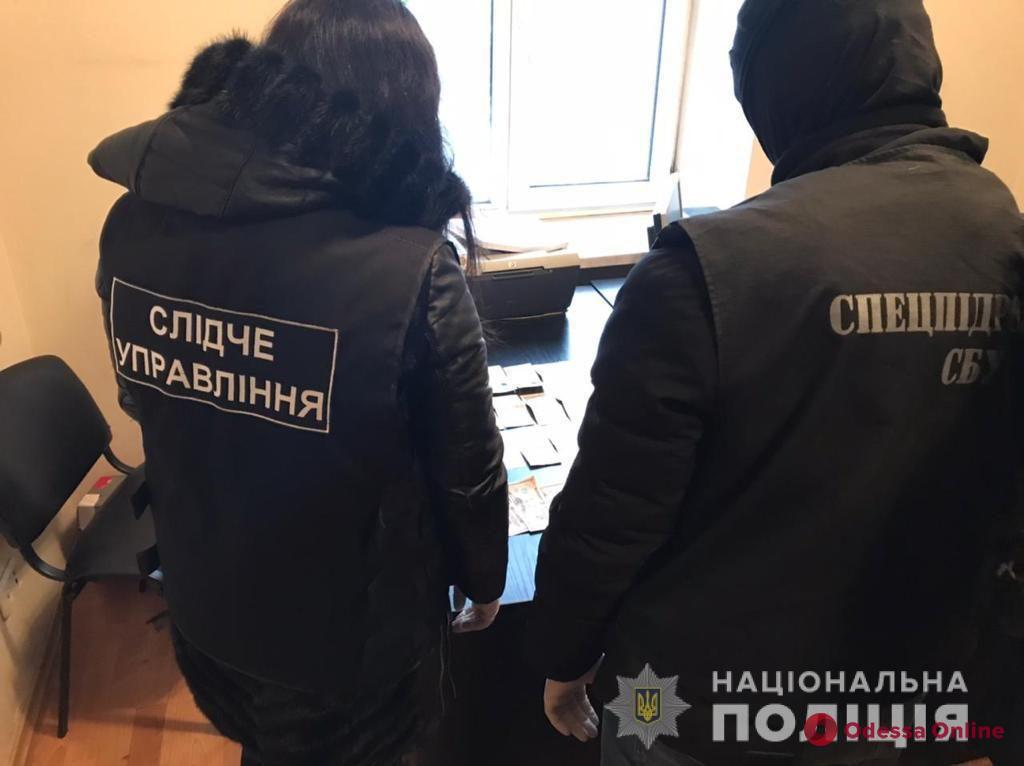 В Одессе чиновника Гоструда поймали на взятке