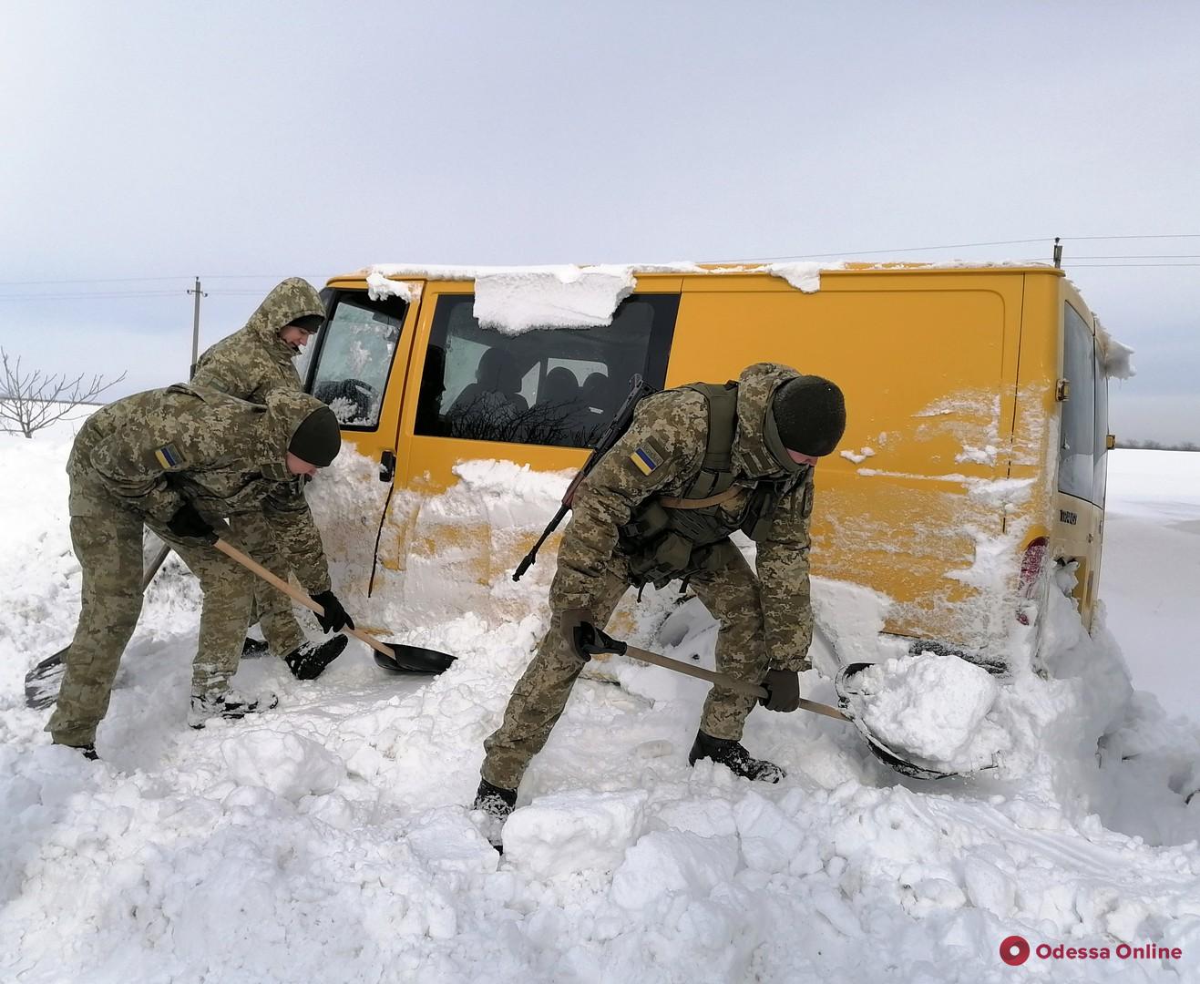 Одесская область: к ликвидации последствий снежной стихии подключились пограничники