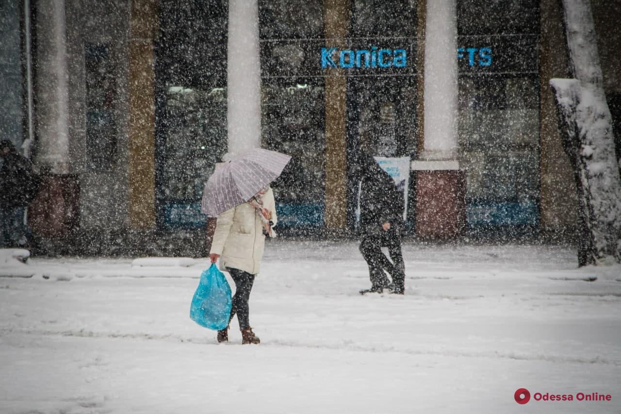 В пятницу в Одессе ожидается мокрый снег и гололедица