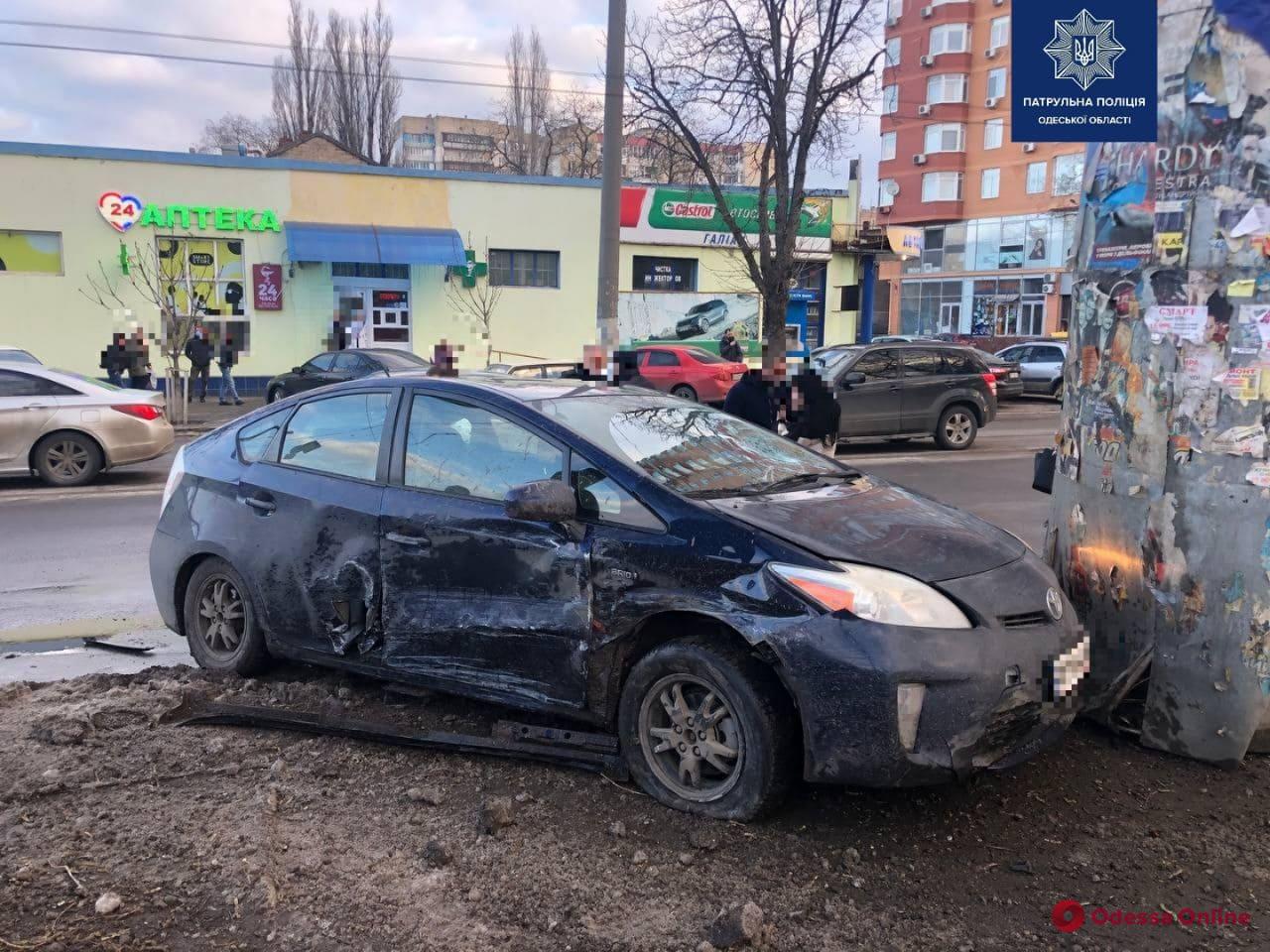 Был пьяным и без прав: полиция задержала водителя, который сбил двух детей на Разумовской