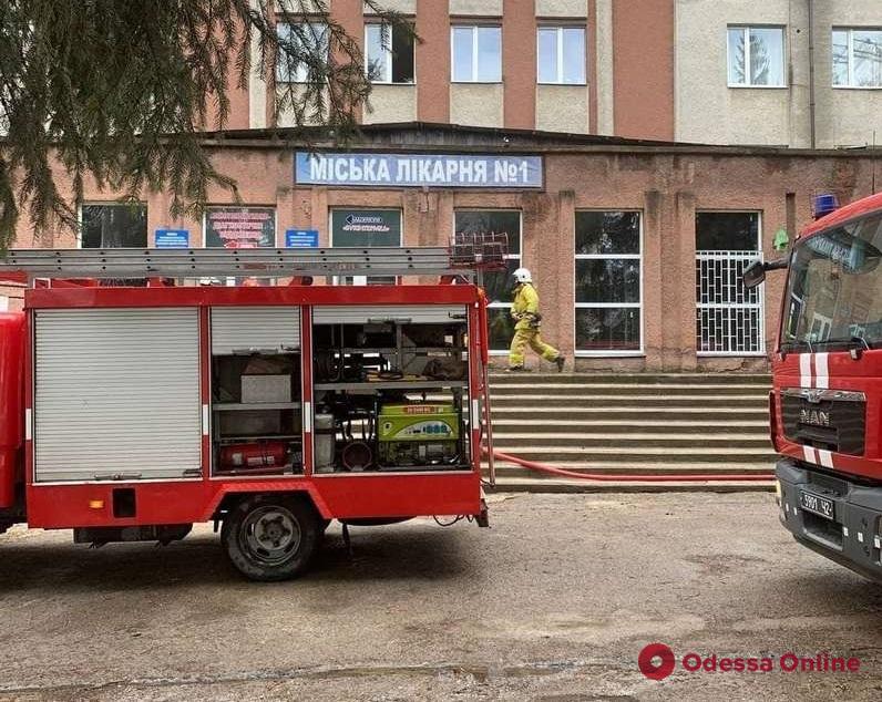 В ковидной больнице Черновцов из-за взрыва кислорода погиб человек