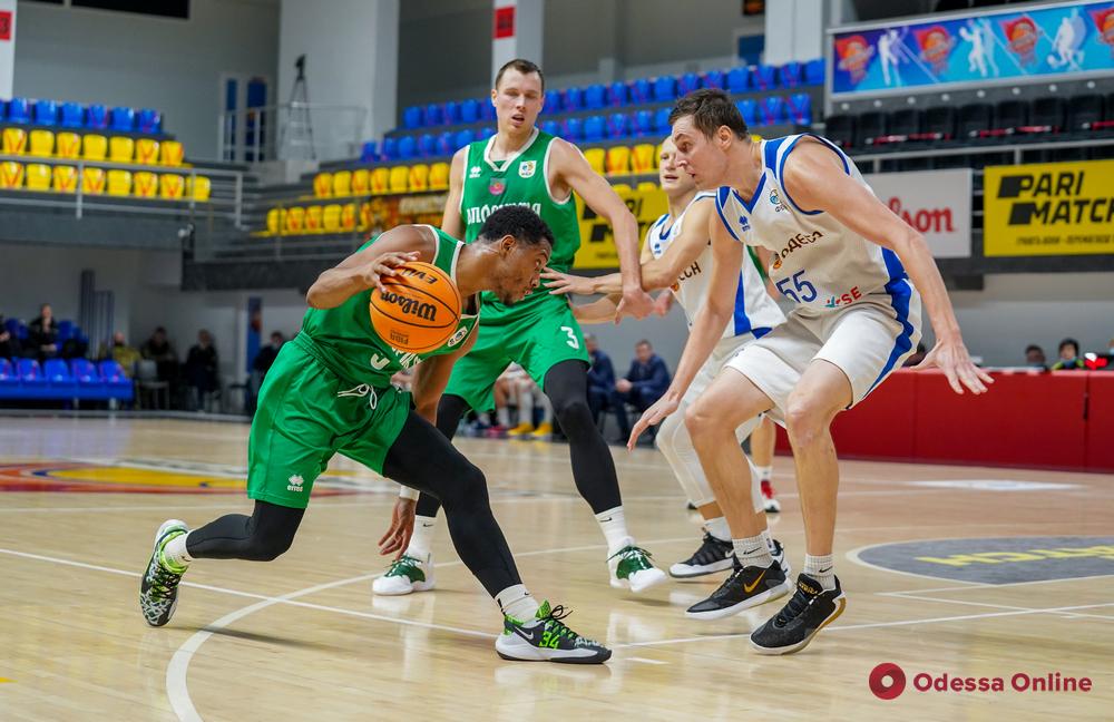 Баскетбол: «Одесса» и «Химик» проиграли свои матчи в Каменском