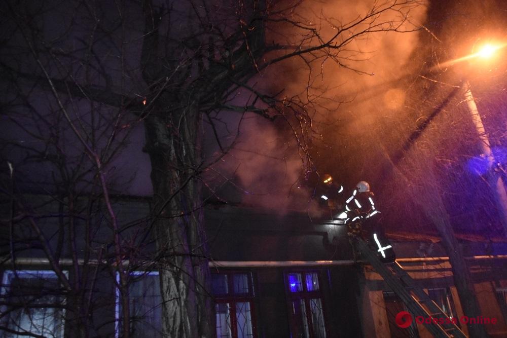 В Одессе на Слободке тушили пожар в жилом доме.
