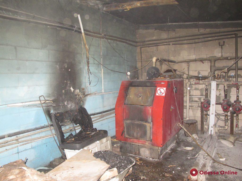 Под Одессой горела котельная на предприятии – пострадал охранник