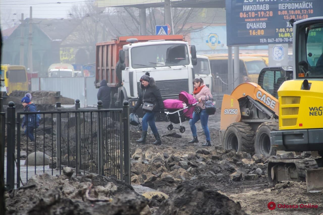 Одесса: как идет капитальный ремонт Новощепного ряда (фоторепортаж)