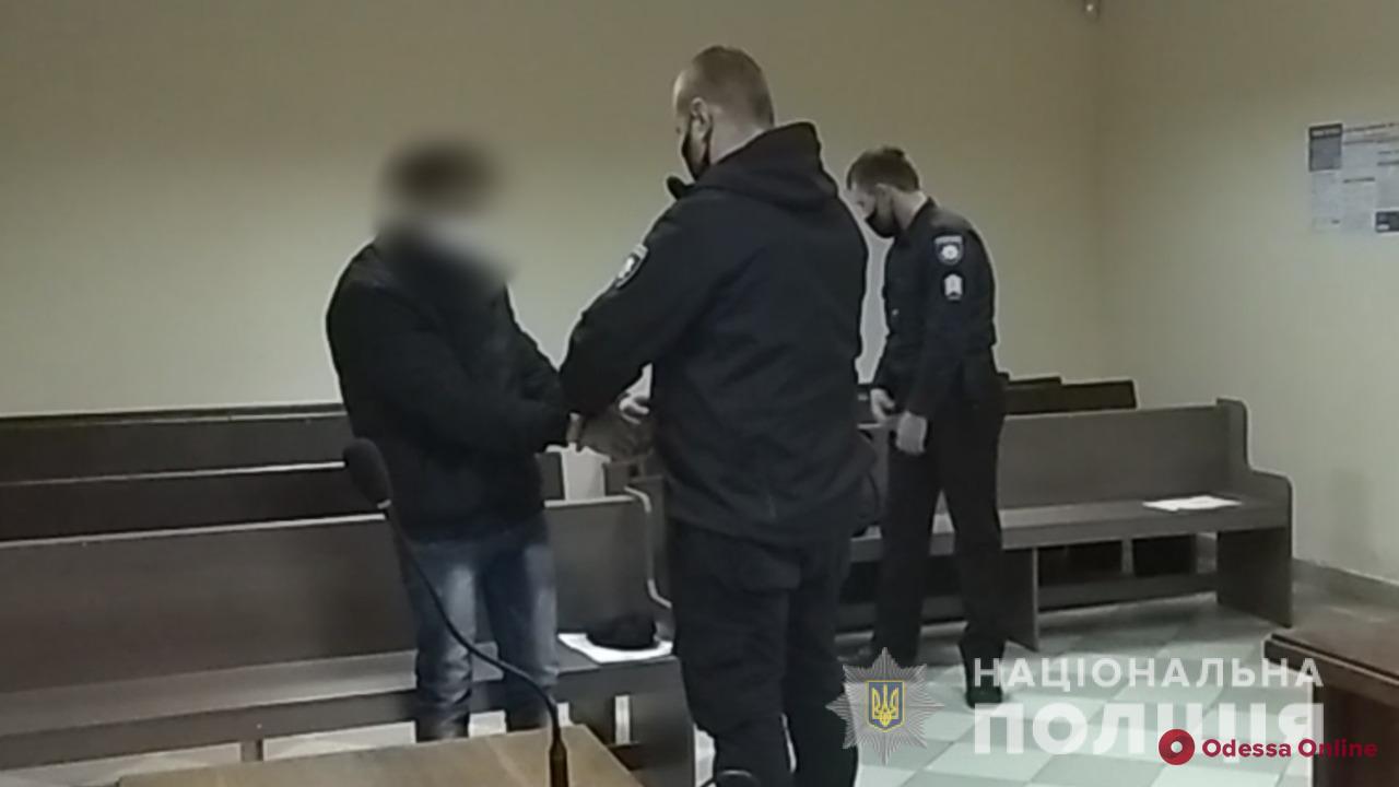 Избил и изнасиловал пожилую односельчанку: в Одесской области задержали преступника