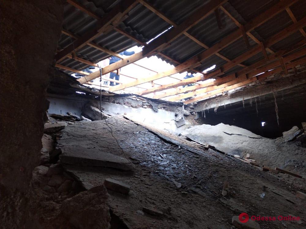 В Николаевской области взорвалась школьная котельная – из-под завалов доставали мужчину (фото)