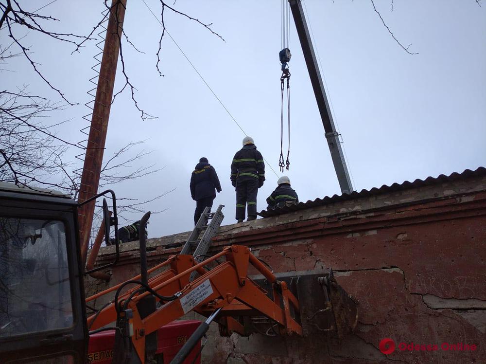 В Николаевской области взорвалась школьная котельная – из-под завалов доставали мужчину (фото)