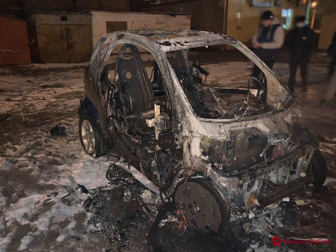 Неисправности и поджоги: с начала года в Украине сгорели почти 800 машин