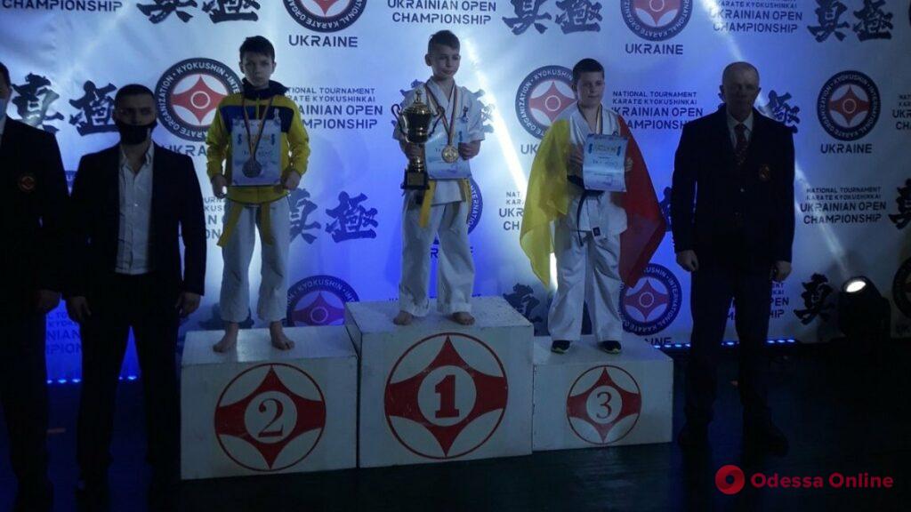 Одесситы успешно выступили на чемпионате Украины по киокушин каратэ