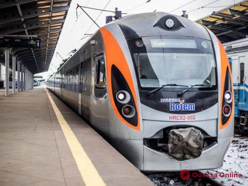 Шесть вагонов скоростного поезда «Интерсити» Киев – Запорожье сошли с рельсов