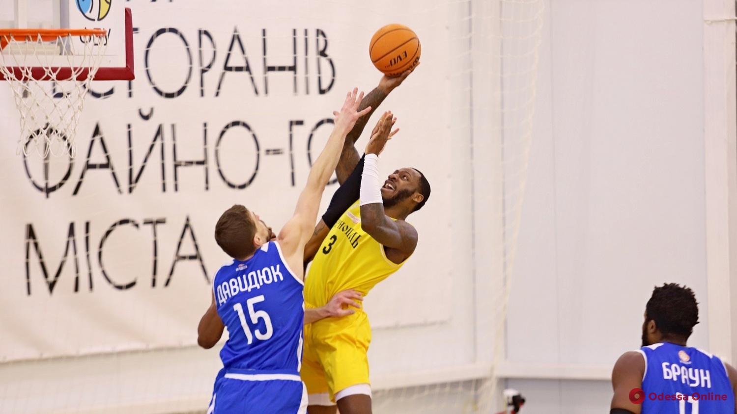 Баскетбол: «Химик» проиграл в Киеве, «Одесса» – в Тернополе