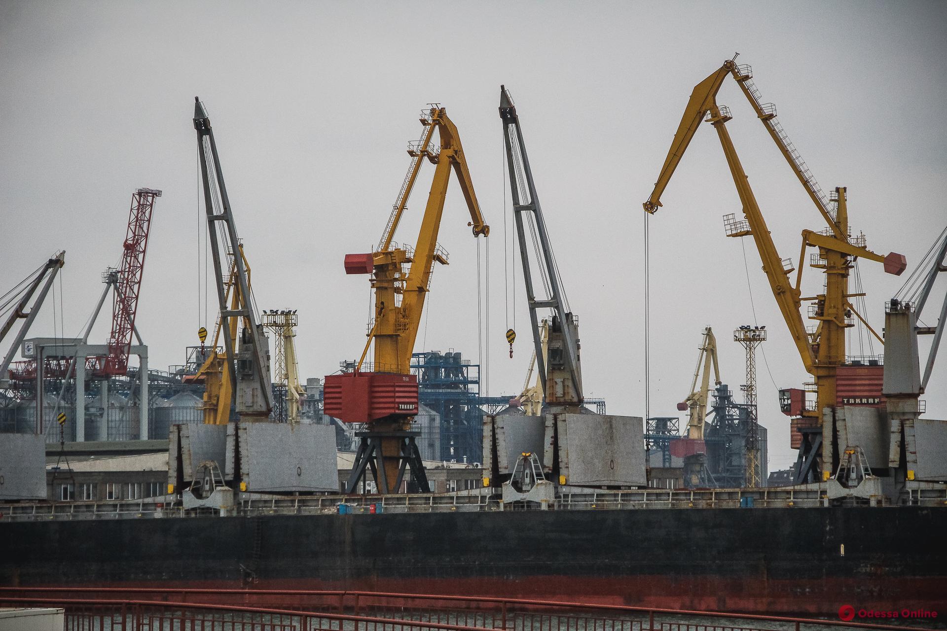 Украина не может возобновить экспорт из Одессы, потому что нет гарантий со стороны россии – Кулеба