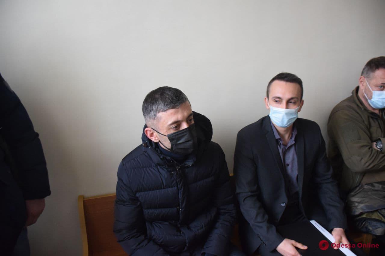 Суд отправил под домашний арест мужчину, который в Одессе избил ветерана АТО