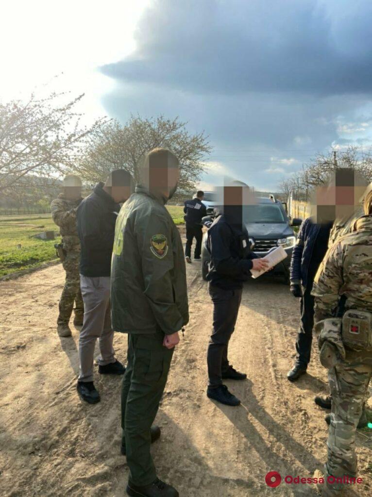 В Одесской области пограничник за взятку обещал помочь вывезти в Молдову контрабандный товар