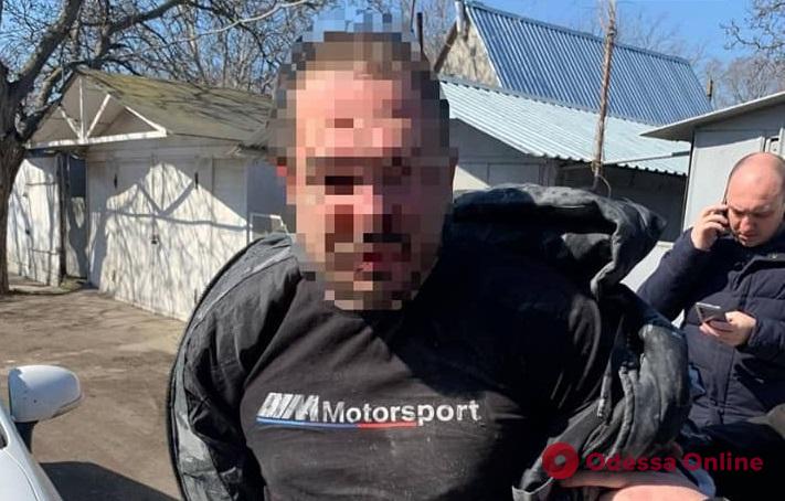 Одесские патрульные с погоней и стрельбой ловили пьяного водителя BMW (видео)