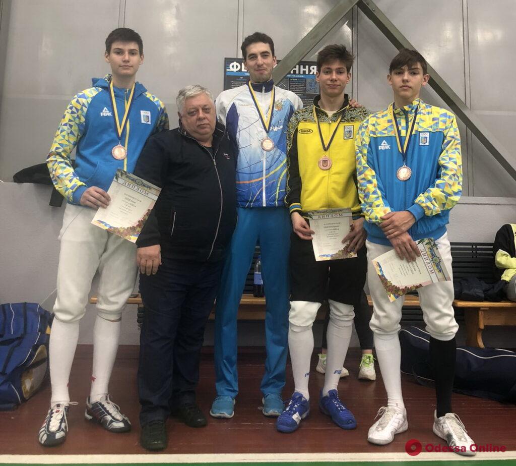 Фехтование: одесситы завоевали золотые медали чемпионата Украины