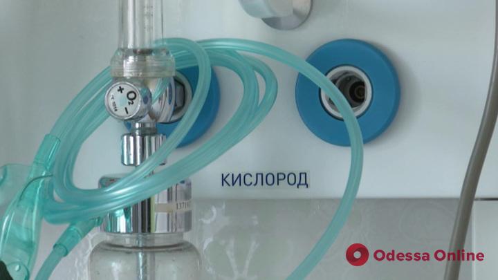 В Одессе установили 20-тонный резервуар с кислородом на случай еще одной волны коронавируса