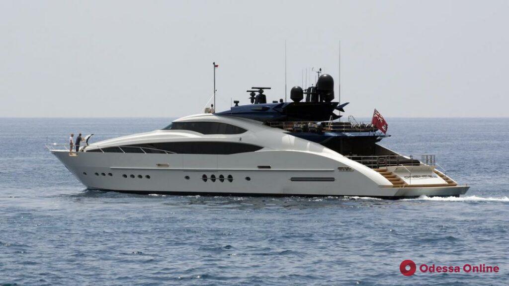Налетай, подешевело: украинский олигарх Пинчук продаёт свою яхту за ,9 млн (фото)