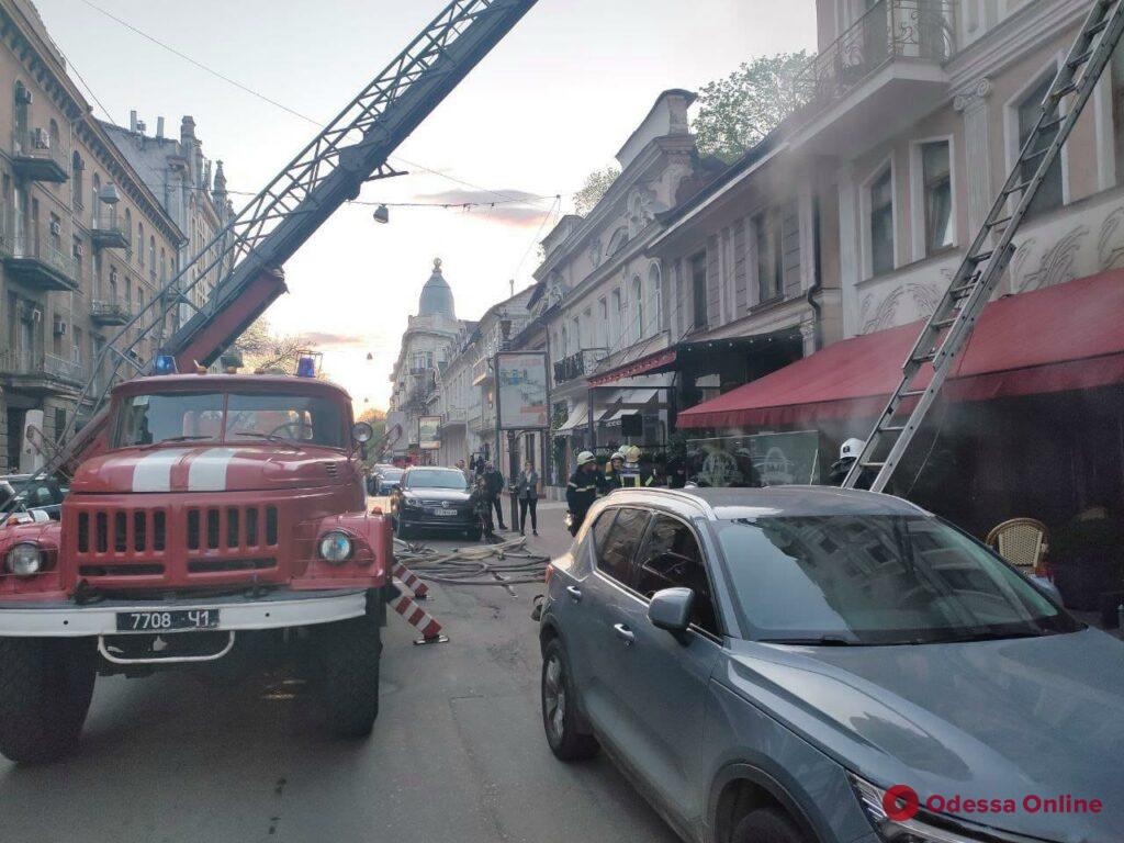 В центре Одессы горит «Щастье» (обновлено)