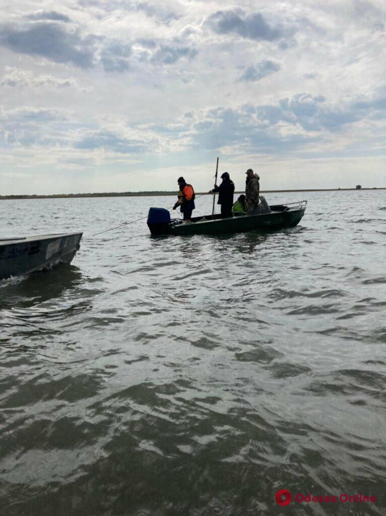 На озере под Одессой перевернулась лодка с пограничниками – трое спаслись, четвертого ищут (обновлено)
