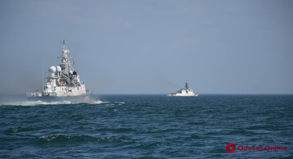 Корабль Береговой охраны США Hamilton покинул акваторию Одесского порта