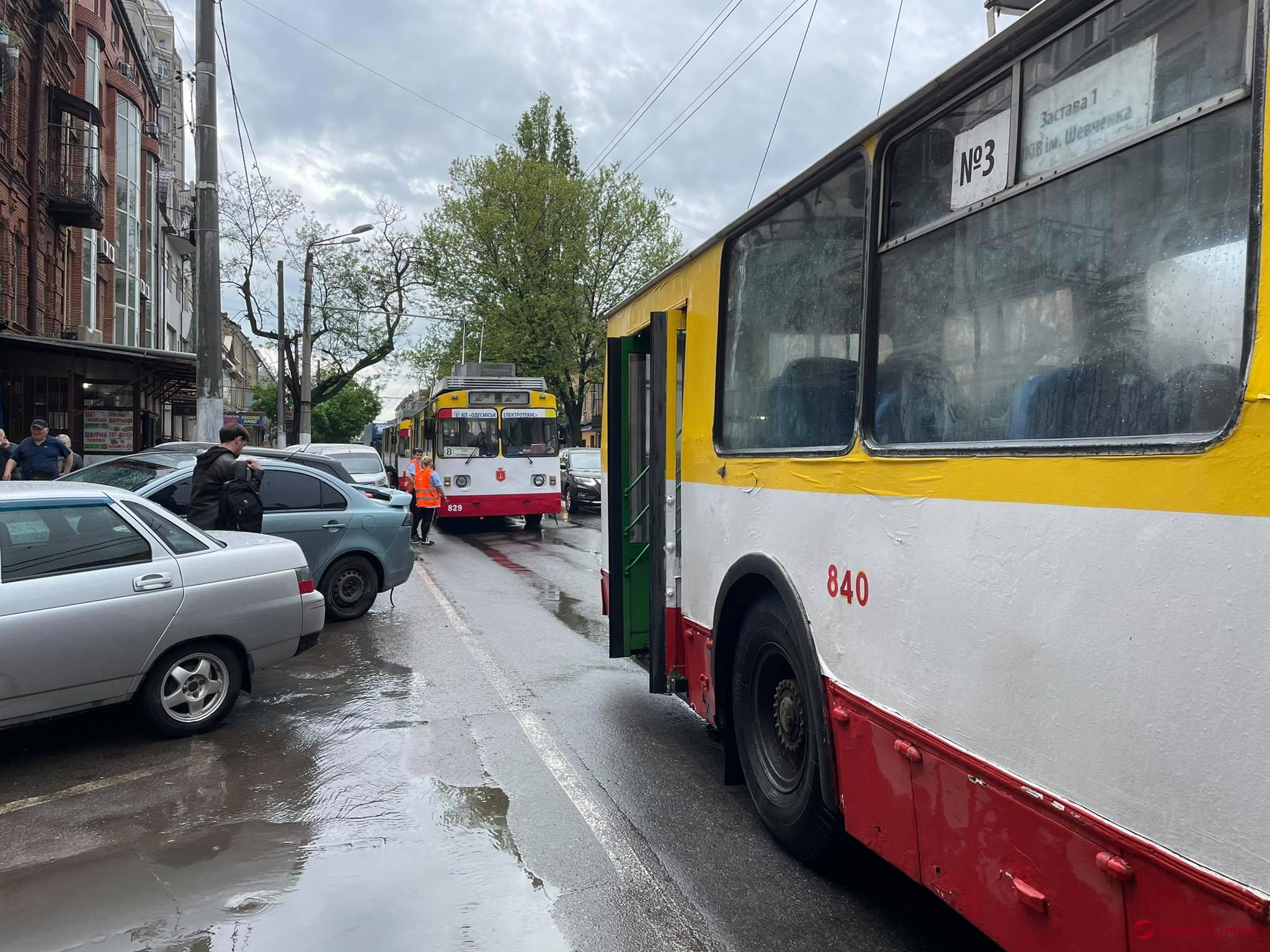 В Одессе из-за аварии на подстанции не ходят троллейбусы и трамваи (обновлено)