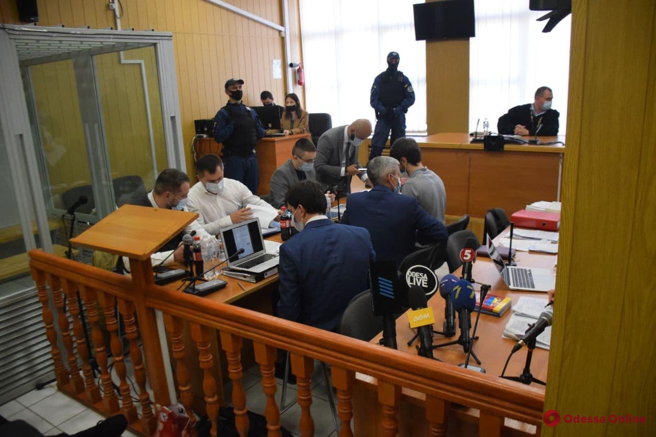 Апелляционный суд отказался изменить меру пресечения Сергею Стерненко