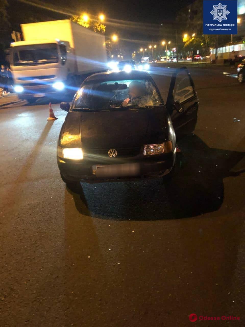 На Балковской автомобиль Volkswagen сбил женщину
