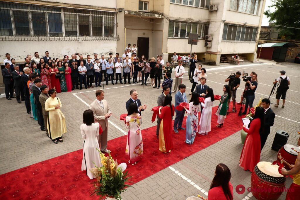 В Одессе открыли Почетное консульство Вьетнама (фото)