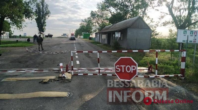 В Одесской области пьяный полицейский на «бляхе» врезался в пограничный пункт пропуска