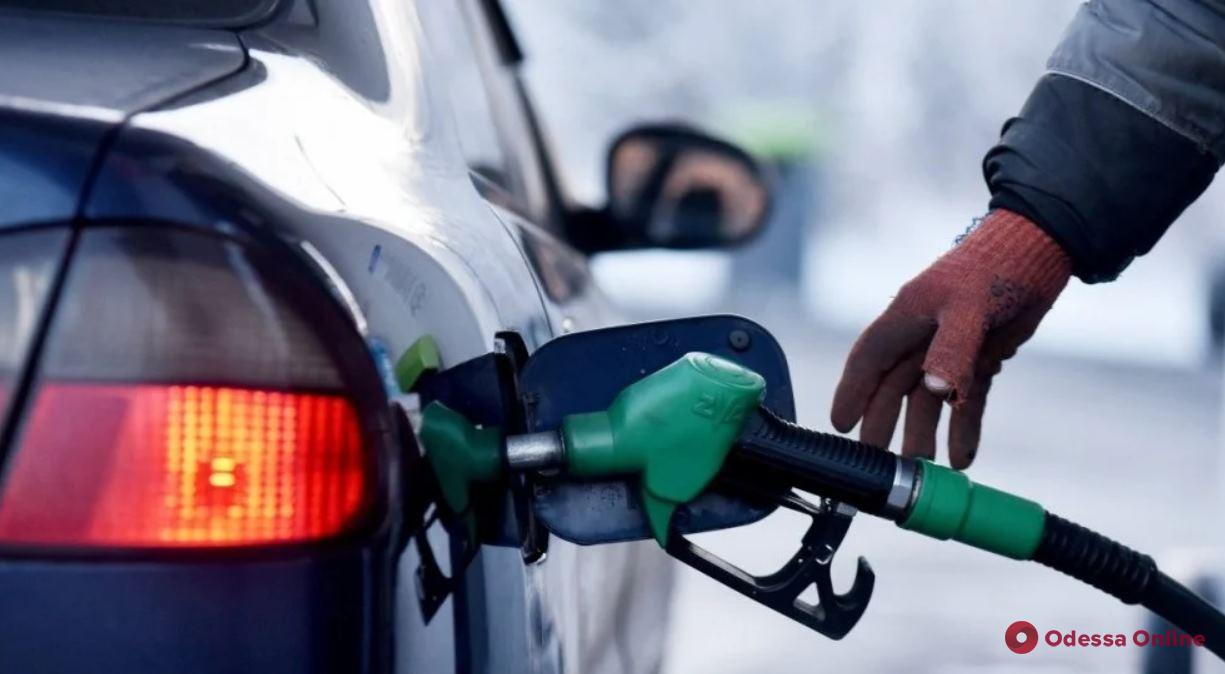Правительство разрешило украинским АЗС поднять цены на бензин и дизтопливо