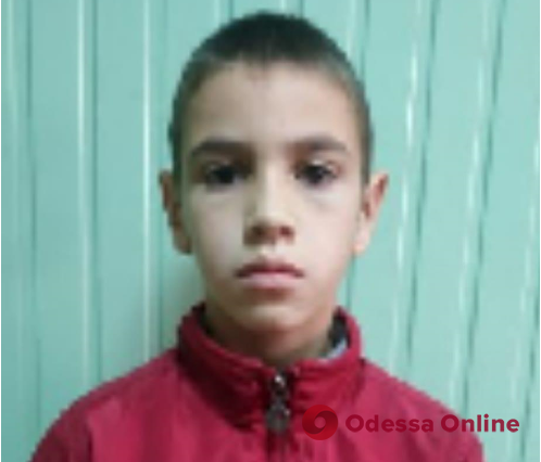 Пропал во время прогулки: в Одессе разыскивают 11-летнего мальчика (обновлено)