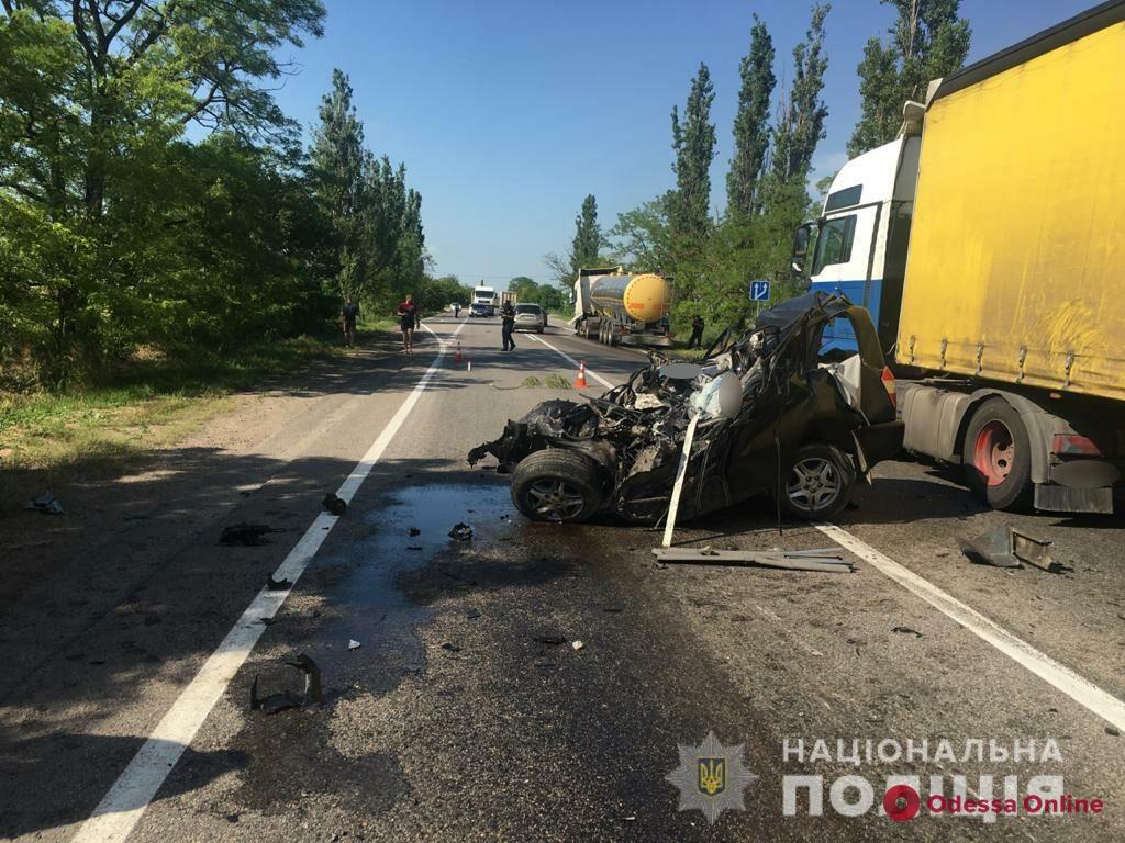Жуткое ДТП на трассе Одесса—Николаев: двое погибших и пятеро пострадавших