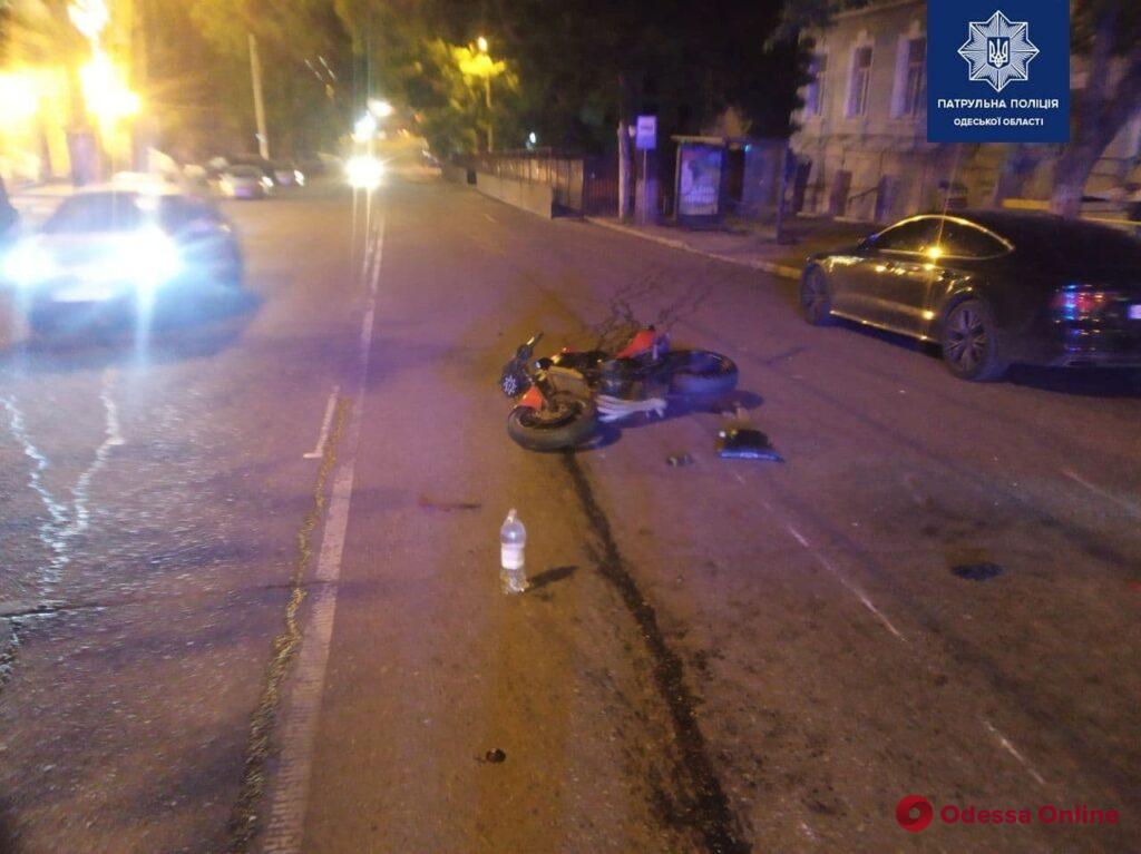 В центре Одессы мотоциклист сбил пешехода