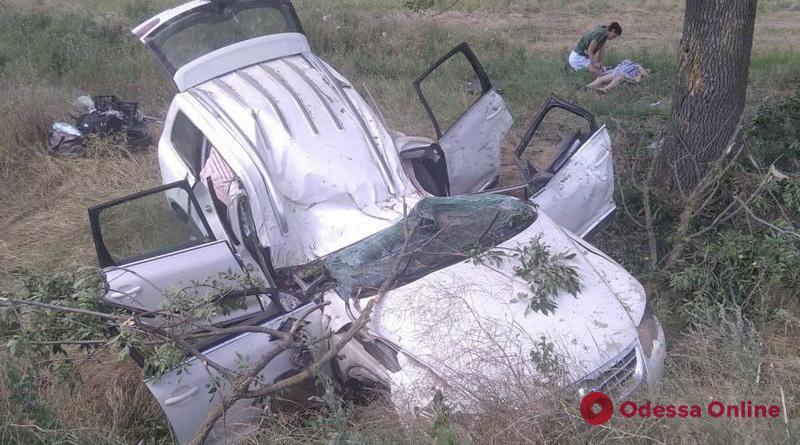 Две аварии за один день: на трассе Одесса-Рени Daewoo и Volkswagen слетели с дороги (фото)