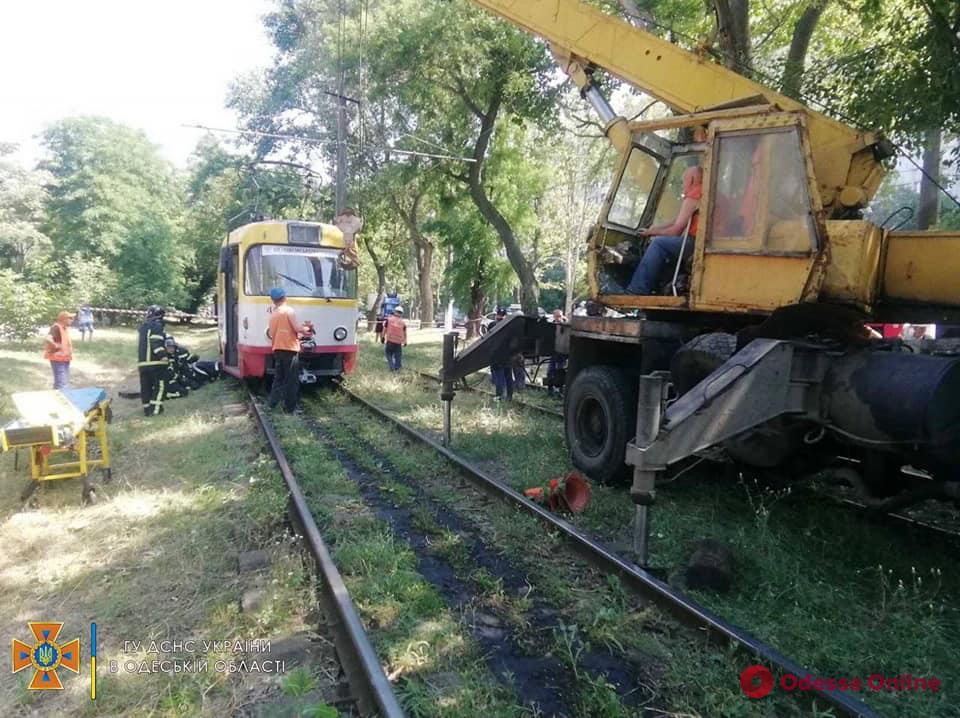 На поселке Котовского газонокосильщик попал под трамвай (обновлено)
