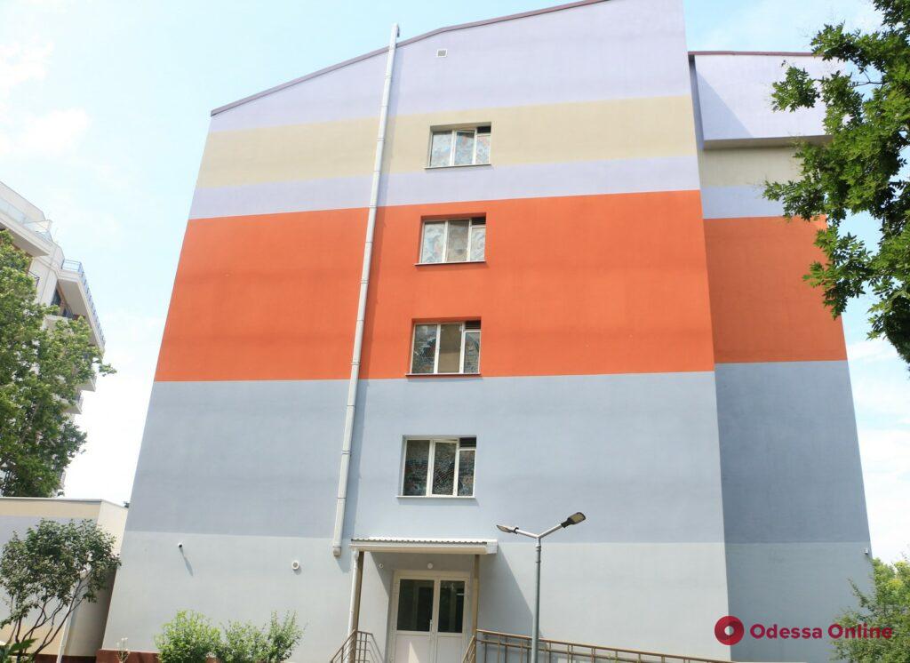 В Одессе готовят к открытию обновленный лечебный корпус детской больницы №2 (фото)