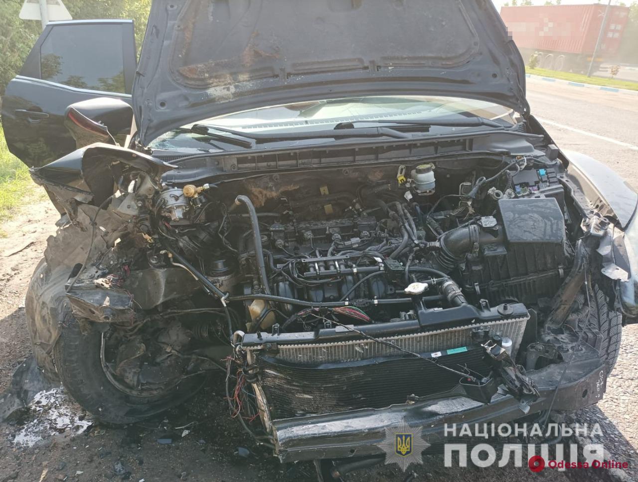 Под Одессой столкнулись четыре автомобиля – три человека в больнице