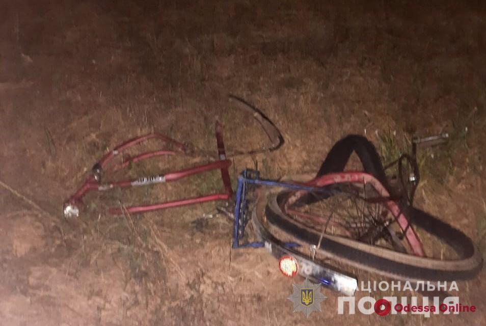 В Одесской области автомобиль сбил насмерть двух человек на велосипеде