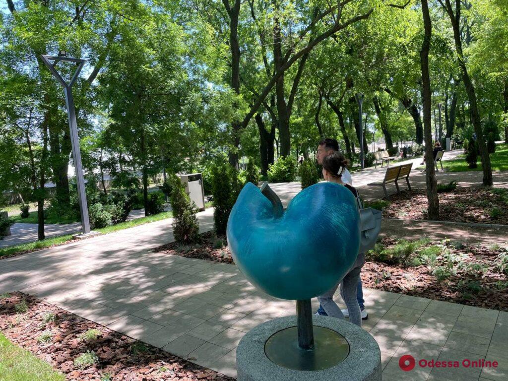 Скульптуры «Сада жизни» в Греческом парке передали под опеку мэрии