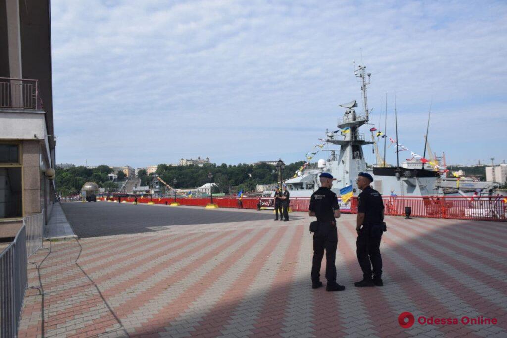 Зеленский прибыл в Одессу для участия в праздновании Дня ВМС Украины