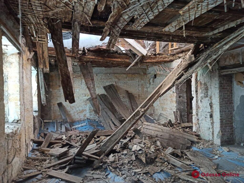 Одесса: в доме Либмана частично обрушились чердачные перекрытия (фото)