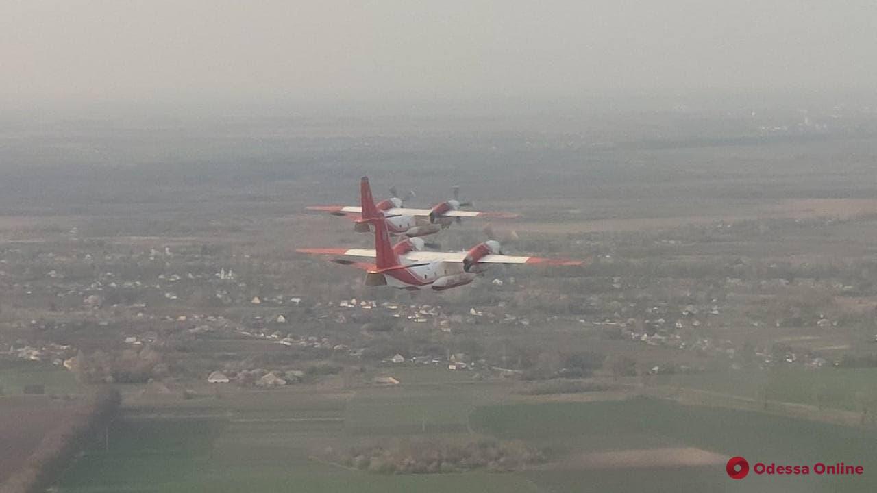 Украина направляет два самолета для тушения масштабных лесных пожаров на турецких курортах