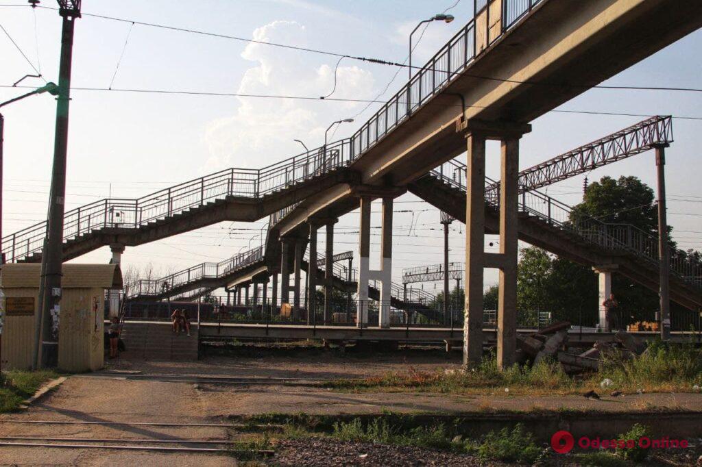 Колорит городских окраин – железнодорожная станция Одесса-Восточная (фоторепортаж)