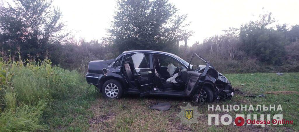 ДТП возле Балты: в поле нашли разбитый автомобиль с людьми без сознания