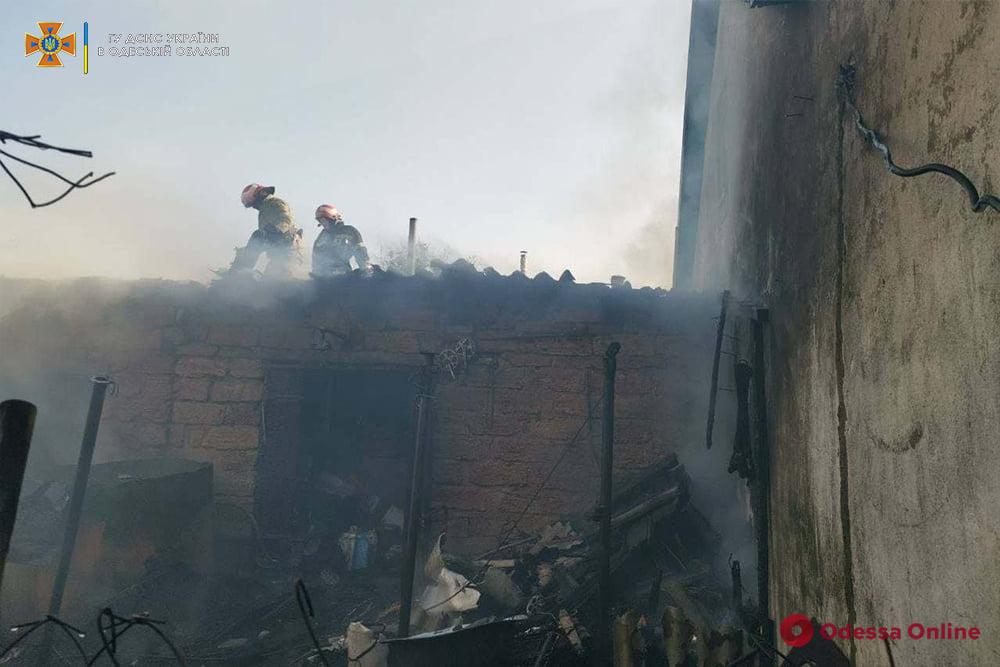 В Одесской области сотрудники ГСЧС спасли от огня частный дом